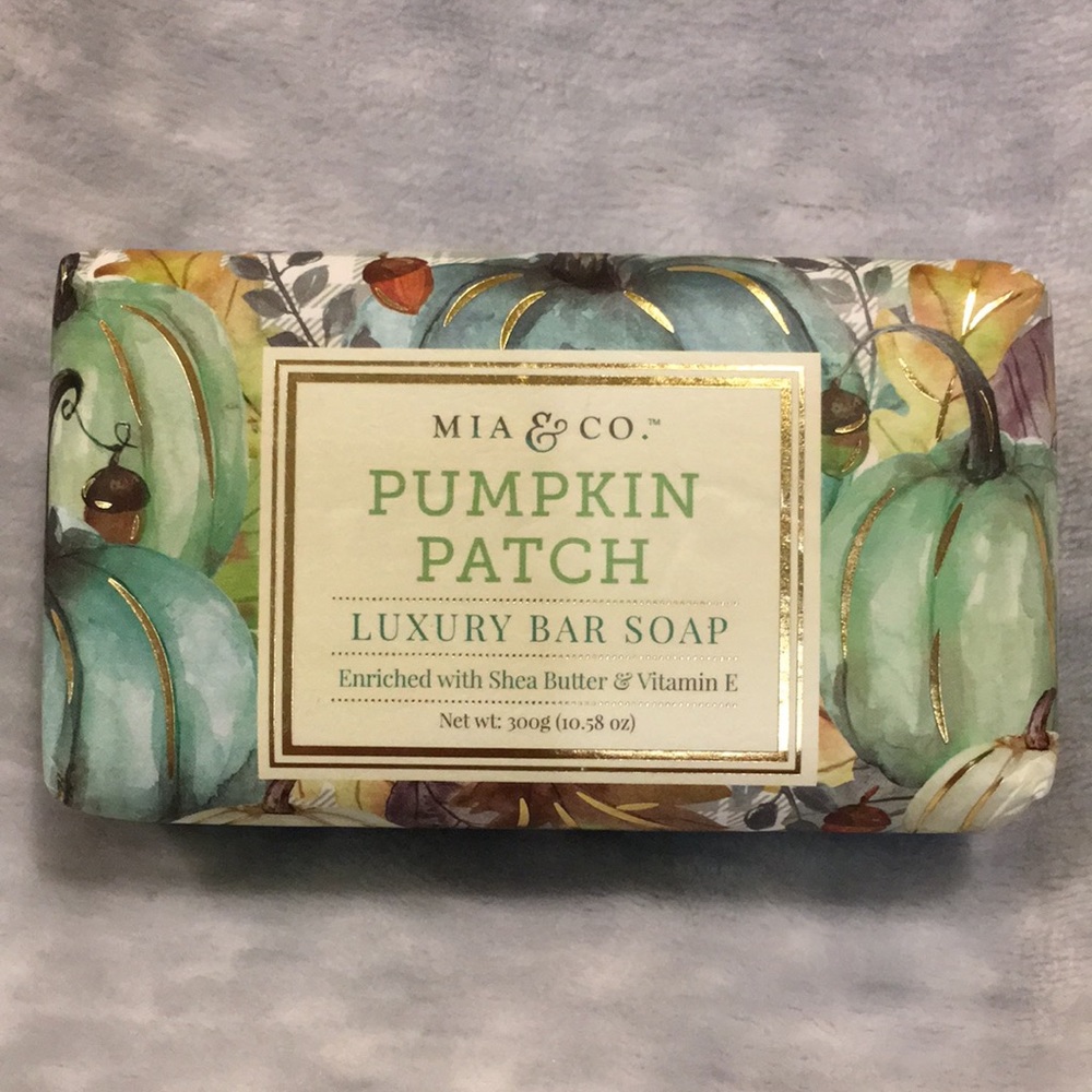 Mia & Co Scented Pumpkin Patch Luxury Soap Bar shea butter vitamin E 10.58oz NWT